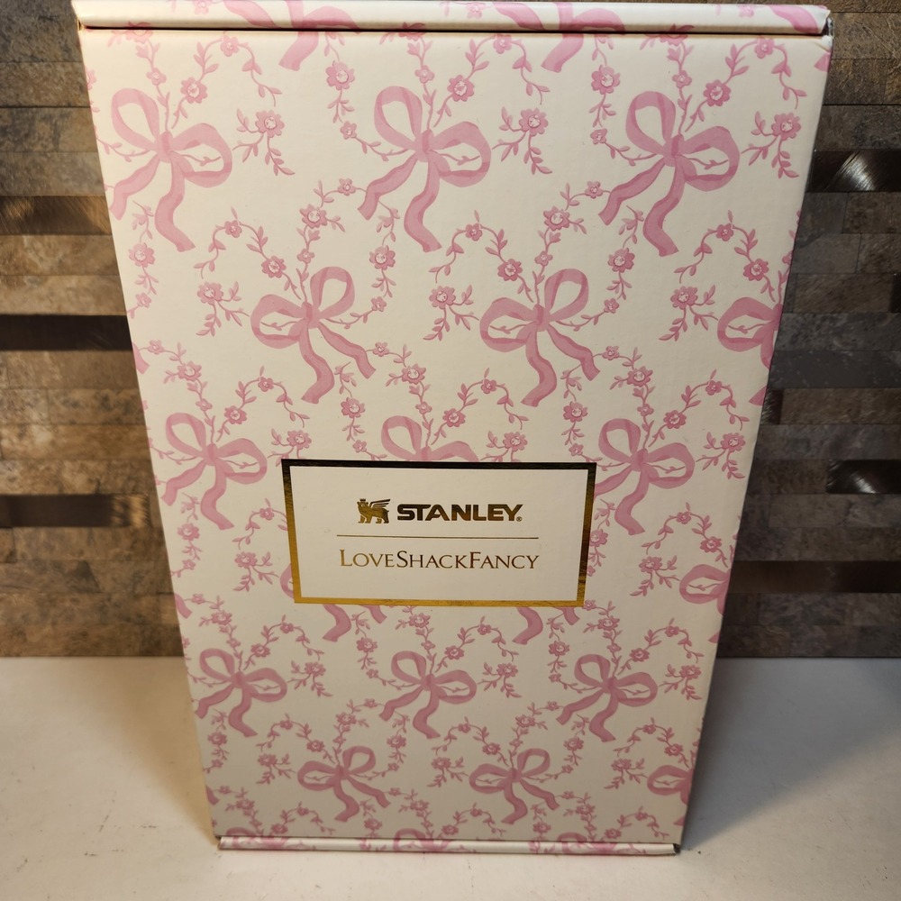 Stanley LoveShackFancy Quencher H2.0 Tumbler 40oz Ribbon Rosa Pink Bows New